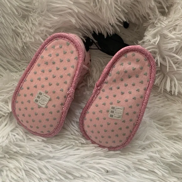 Disney Pink Minnie Mouse Baby/Toddler Shoes - Picture 5 of 5